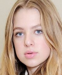 Anais Gallagher